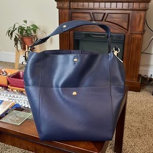 Gap Bucket Bag